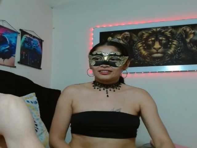 couplehot27 live cam on BongaCams
