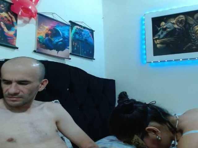 couplehot27 live cam on BongaCams
