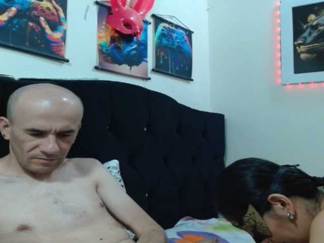 couplehot27 live cam on BongaCams