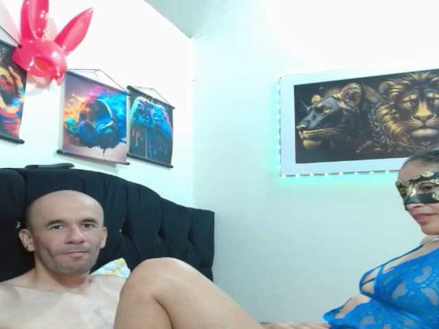 couplehot27 live cam on BongaCams