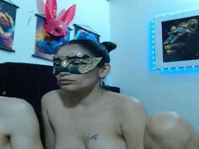 Modelo: couplehot27