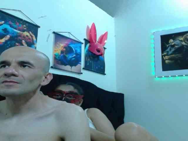 couplehot27