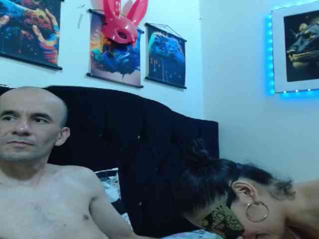 Model: couplehot27
