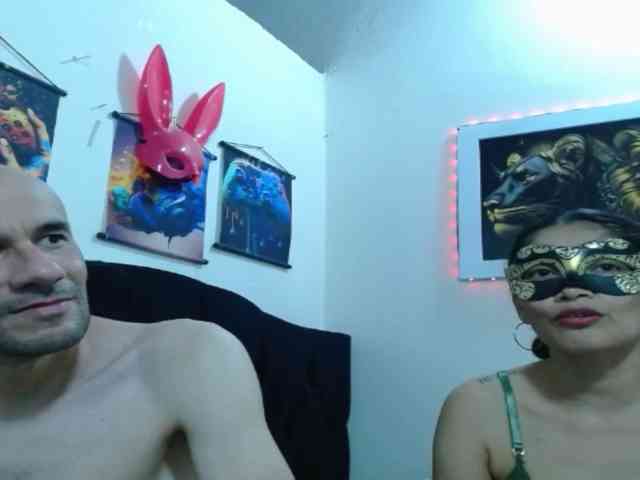 couplehot27