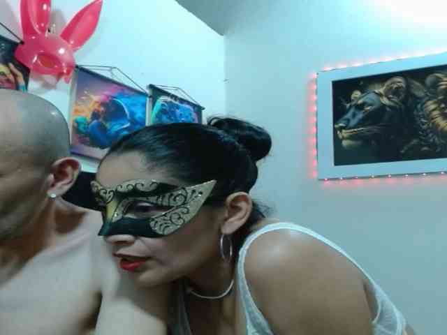 couplehot27