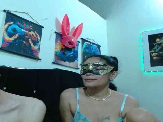 couplehot27