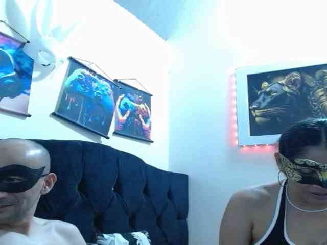 Model: couplehot27
