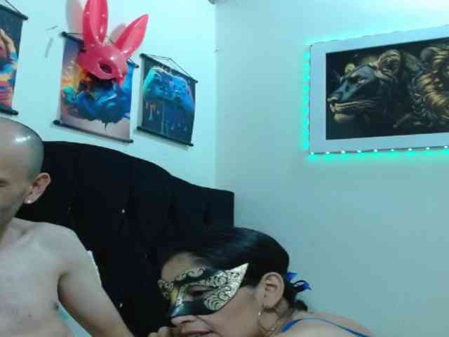 couplehot27