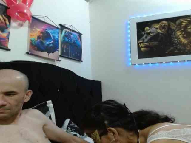 couplehot27