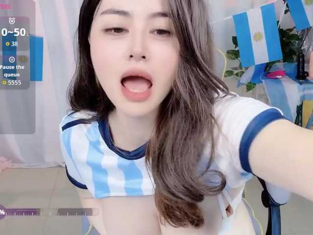CN-weiwei live cam on BongaCams