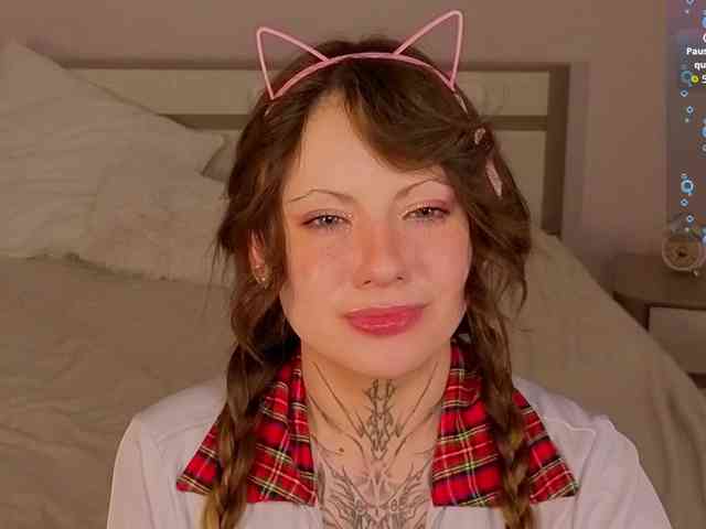 Questo modello è in diretta ora. EvelinaCosplay