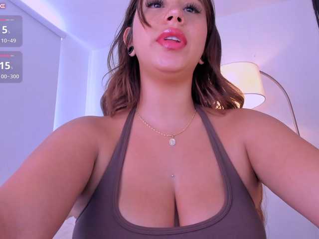 agathabrown live cam on BongaCams
