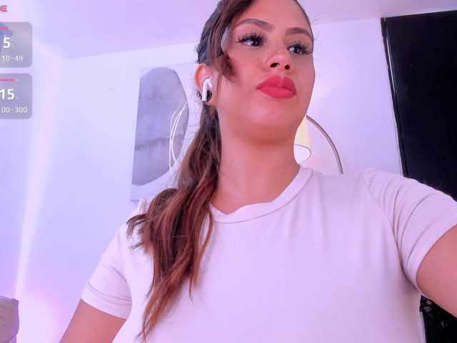 agathabrown, live now on BongaCams
