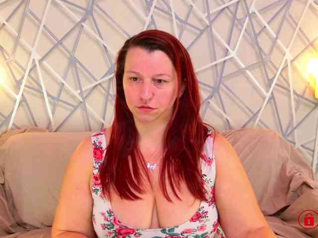 BoobyIANA webcam