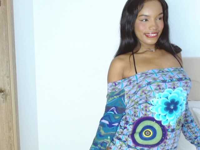 AlanaBale live cam on BongaCams