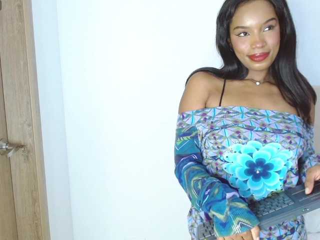 AlanaBale Live Cam on BongaCams