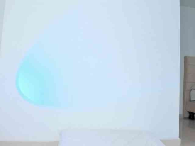 AlanaBale webcam
