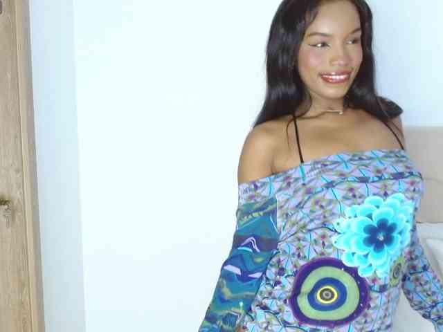 AlanaBale webcam