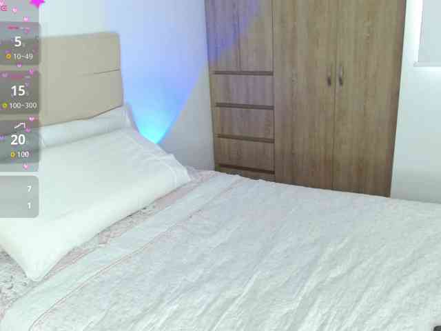 AlanaBale webcam