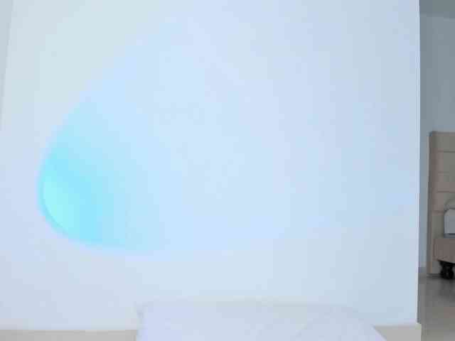 AlanaBale webcam