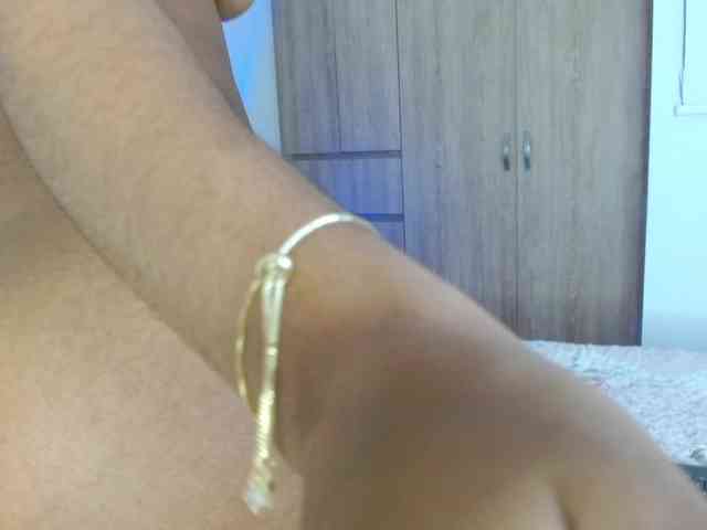 AlanaBale webcam