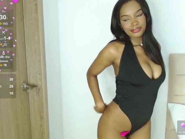 Model: AlanaBale