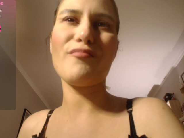 worsh1pme live cam on BongaCams