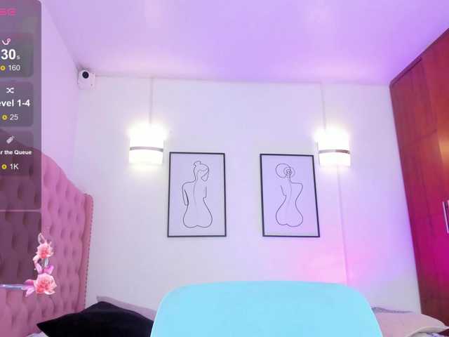 QueenLatina live webcam show