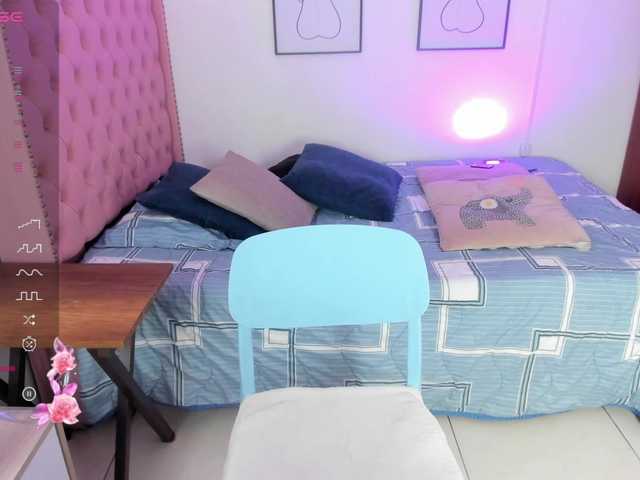 QueenLatina live cam on BongaCams