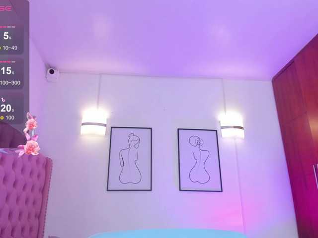 QueenLatina live webcam show
