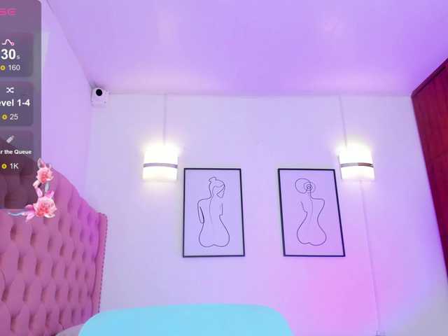 QueenLatina live cam on BongaCams