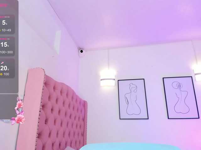 QueenLatina live cam preview