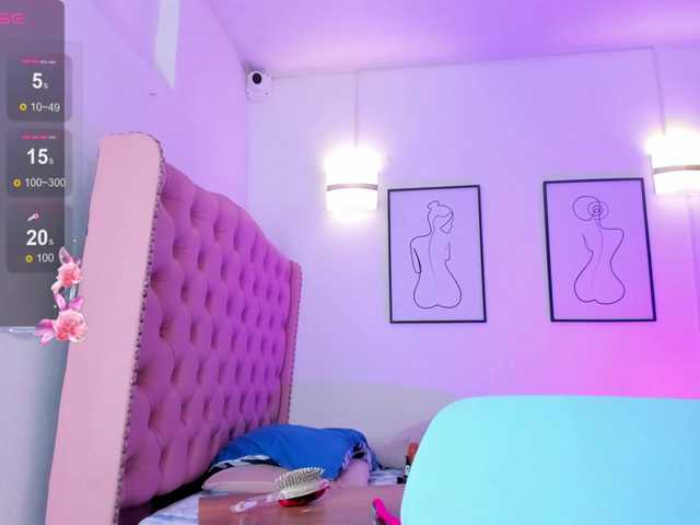 QueenLatina live cam on BongaCams