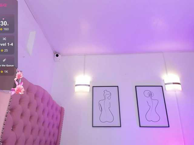 QueenLatina live cam on BongaCams