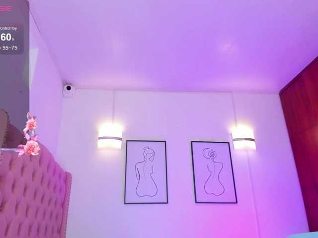 QueenLatina live cam on BongaCams
