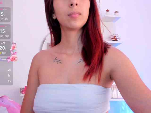 QueenLatina webcam