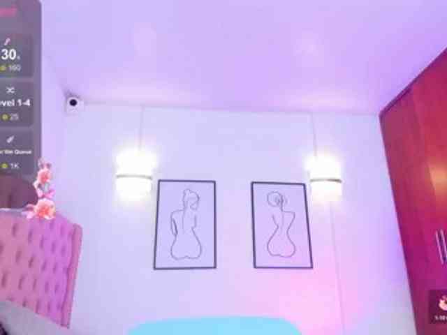 QueenLatina webcam
