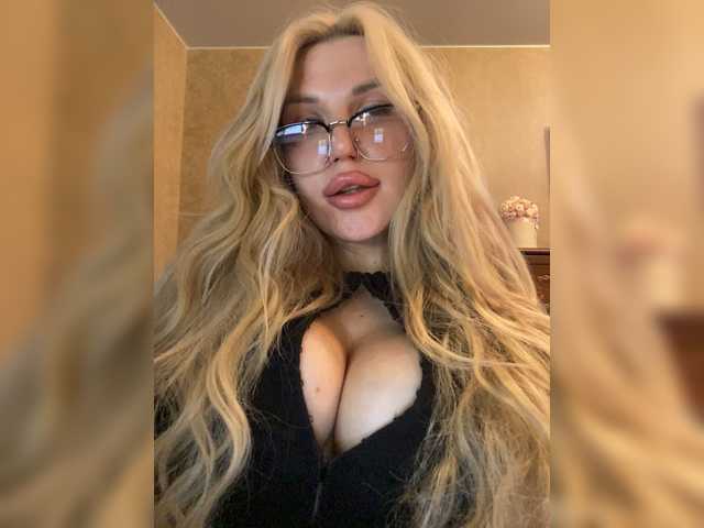 SonaZ live cam on BongaCams
