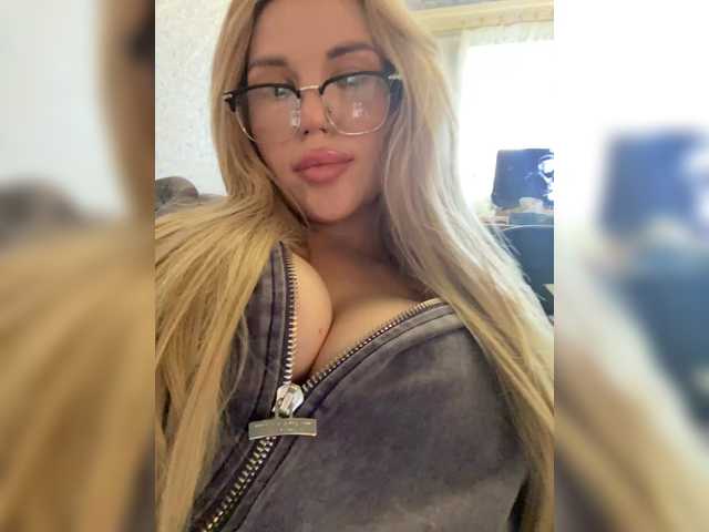 SonaZ live cam on BongaCams