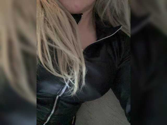 SonaZ, 18 y/o - Live Cam on BongaCams
