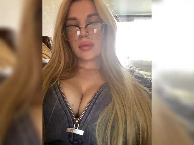 SonaZ live cam on BongaCams