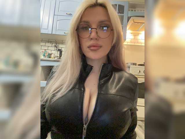 SonaZ live cam on BongaCams