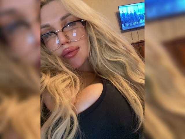 SonaZ live cam preview