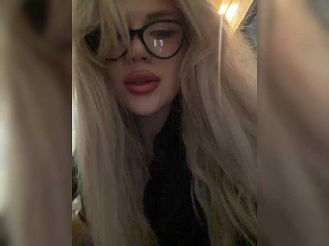 SonaZ live cam on BongaCams