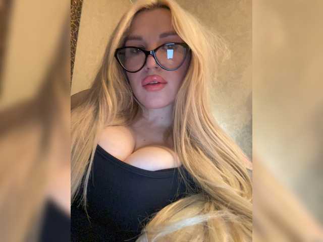 SonaZ live cam on BongaCams