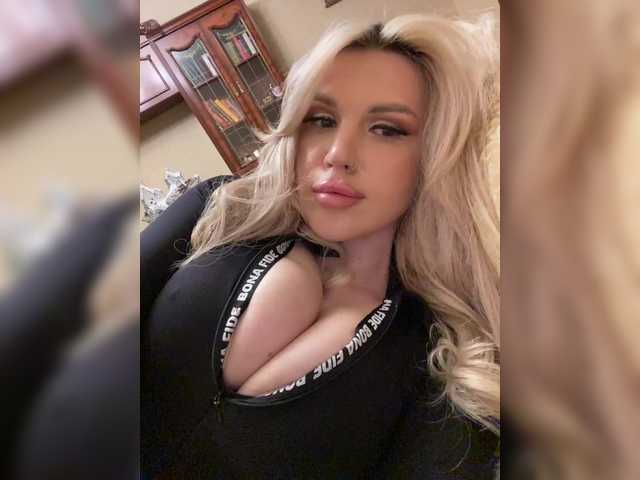 SonaZ live cam on BongaCams