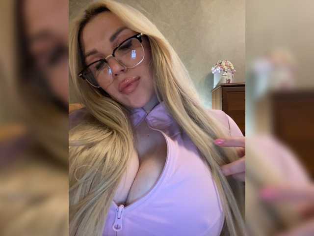 SonaZ live cam on BongaCams