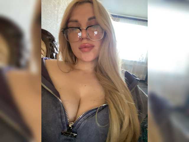 SonaZ live cam on BongaCams