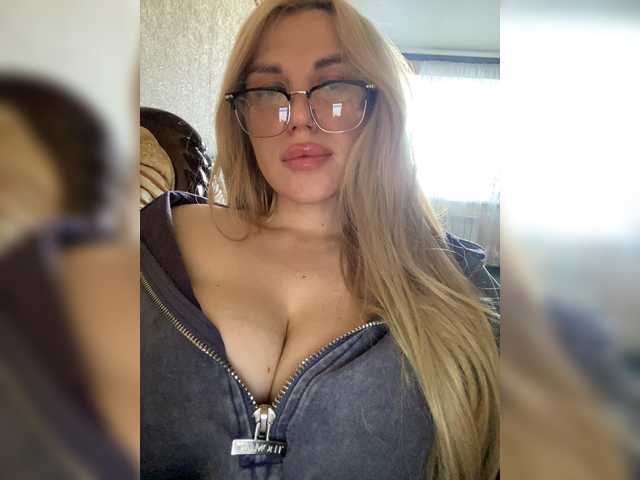 SonaZ live cam on BongaCams
