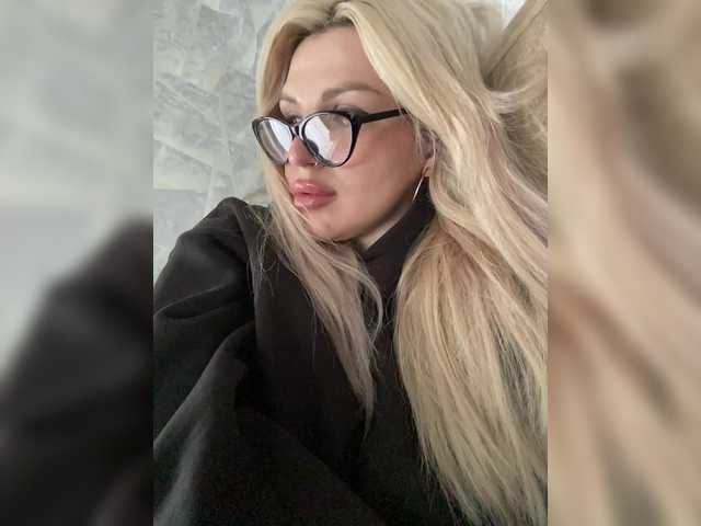 SonaZ live cam on BongaCams